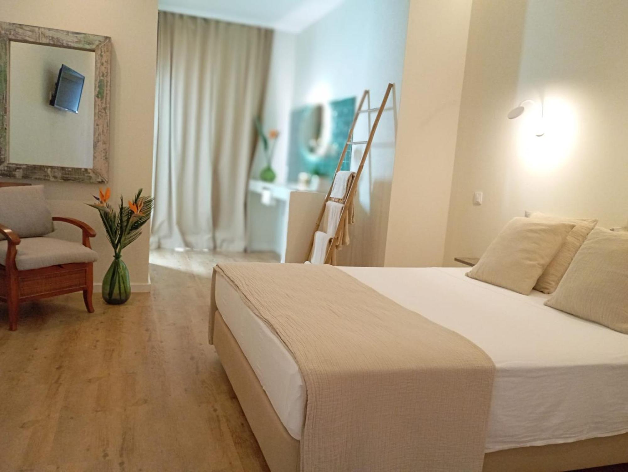 Santa Cruz - B&B Lagos Eksteriør bilde